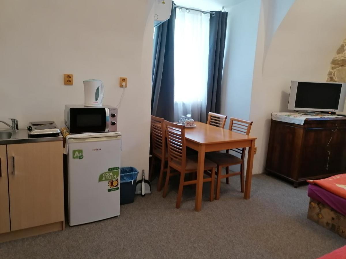 Fara Choustnikovo Hradiste Hotel Eksteriør billede