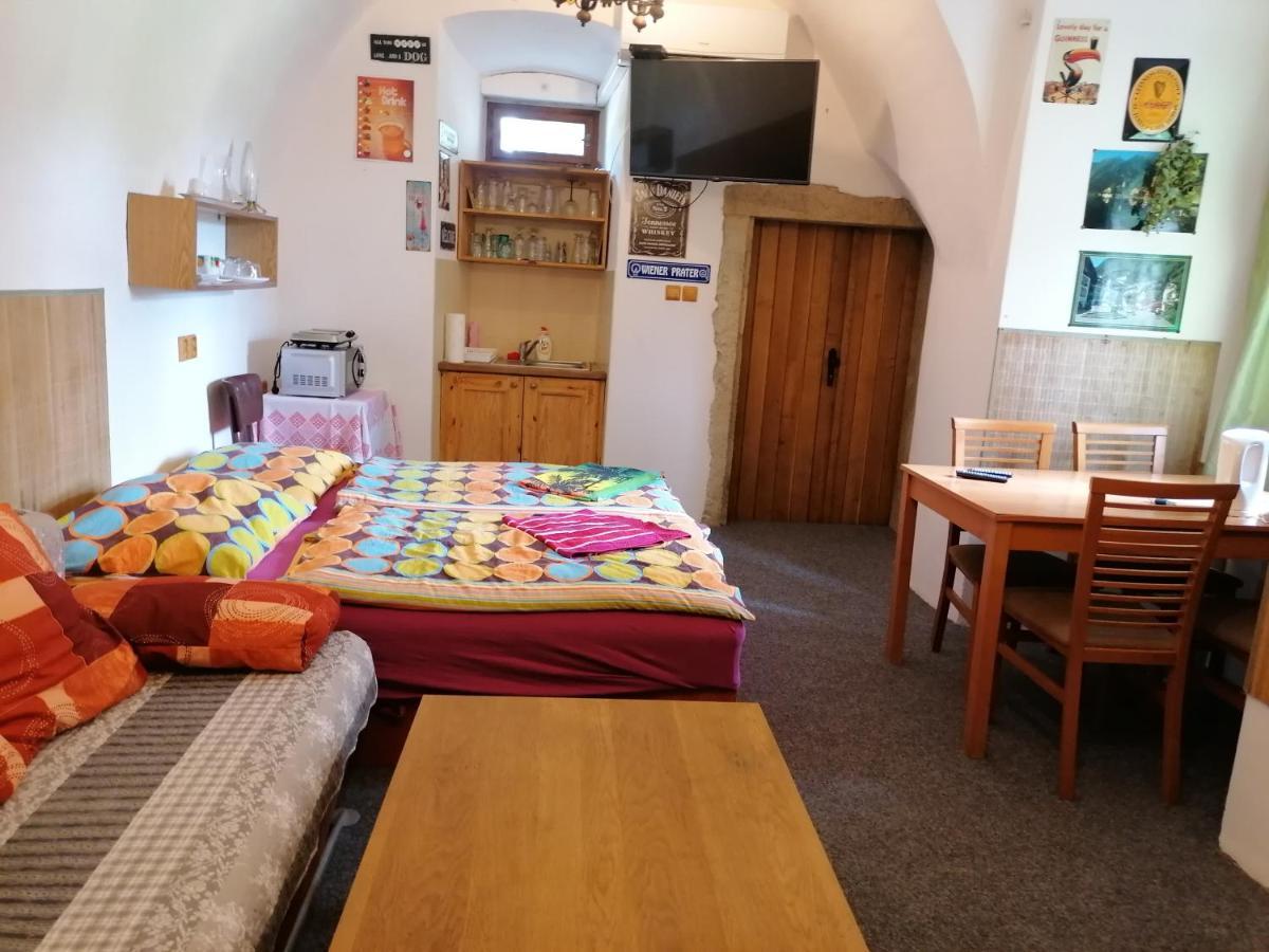 Fara Choustnikovo Hradiste Hotel Eksteriør billede